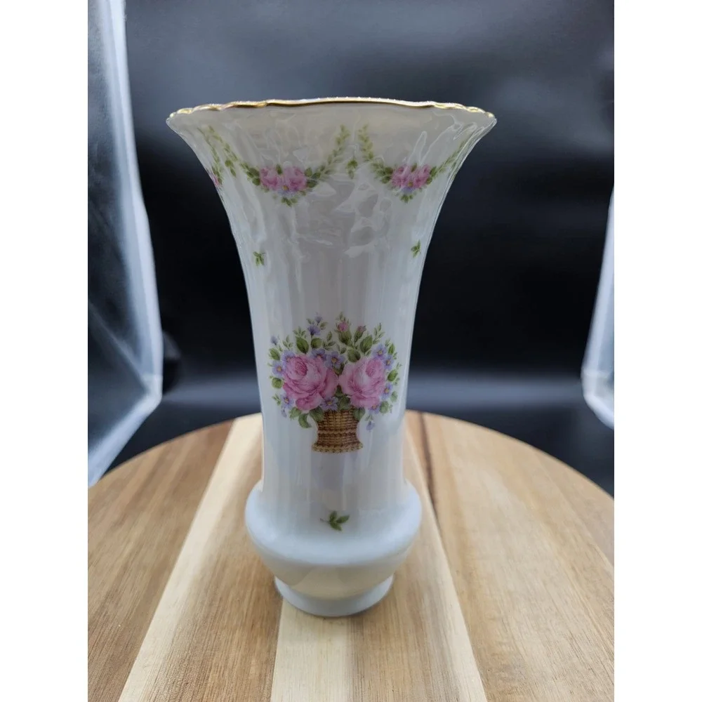 Kaiser W Germany Signed Vase White Porcelain‎ w/ Pink Roses & Gold Trim...Rare